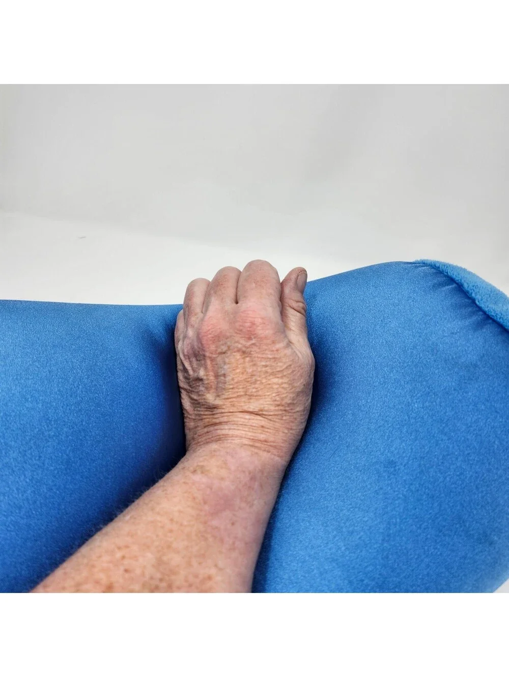 HTF Blue Padded Forearm Wrist Rest Cushion Computer Desk Ergonomic Support